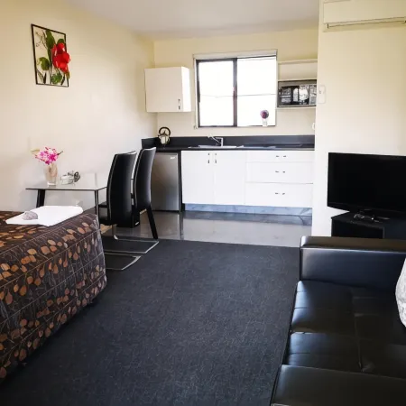 Aston Court Motel