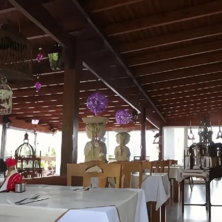 Akamanthea Holiday Village