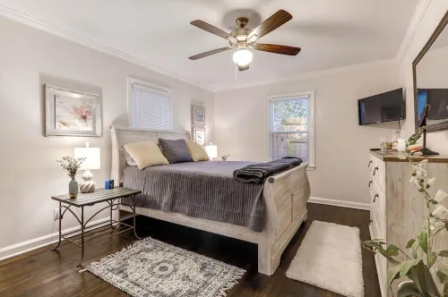 2BR/1BA Designer House in Decatur