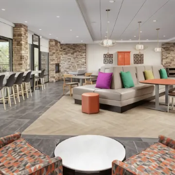 Home2 Suites by Hilton Asheville Biltmore Village Отели рядом с достопримечательностью «Шоппинг-центр Юг Форест»