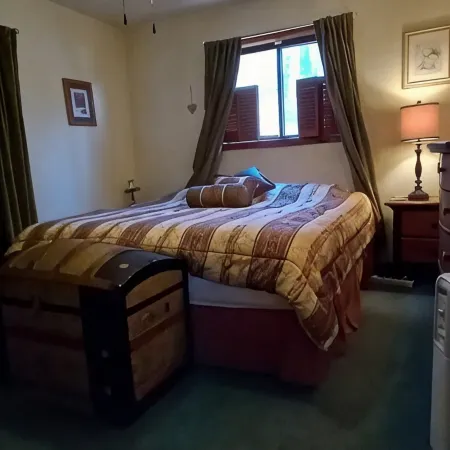 Beautiful Mountain Chalet with views, ski, golf, lake and pro Mt. bike trails.