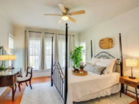 Steps to Downtown Canton & First Monday  - Pet & Family Friendly Pack n Play Hoteles en Canton