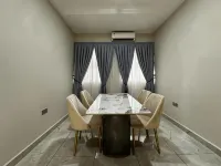 The Aud Luxury Apartments - Homestays