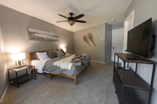 Cozy Condo in Mount Hood Village! A short drive to hiking & Mt.Hood ski resorts!