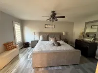 Peaceful, newly renovated 3 bedroom home located near the Blue Ridge Mountains - balcony