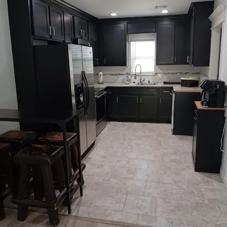 Charming 3-bedroom house in Shawnee with WiFi and AC