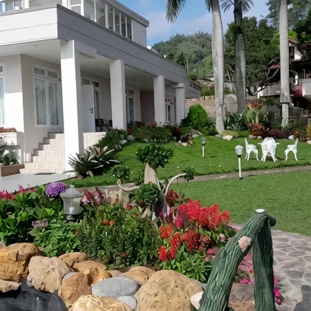 In Villa Garden Resort