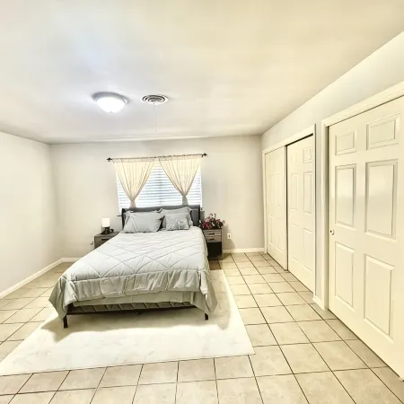 Sweet Family Home, spacious area with all new material inside the house Отели в г. Лафкин