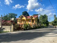 Sangi Tourist Inn - near Kawasan Badian Canyoneering - 旅館