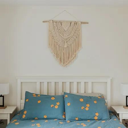 Bright & spacious 1 bedroom suite by the beach!