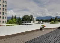 Rosellen Suites at Stanley Park - pemandangan pegunungan