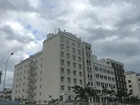 Nashanmen Boutique Inn (Sanya Bay Pedestrian Street)