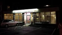 Queens Plaza Hotel - Bed & Breakfasts