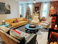 The Loft @ Studio115 a Charming Stay, Sleeps 6, in Downtown Bainbridge, GA Hotels in Bainbridge