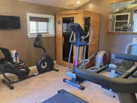 Grammie’s Manor – A One-of-a-Kind Stay in Heart of Kanab w/ Hot Tub, Gym, & More