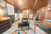 NYC Neighbor Duplex Delight 35 mins w/ Parking - Boutique