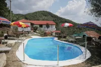 Vila Sofia Gllava - Resort - Homestays