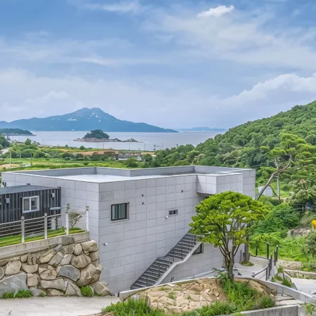 Ganghwado (Seokmodo) Gaonjae Poolvilla