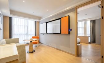 Taizhou Outlets Plaza Nas Hotel (Yuanqiao Town People's Government)