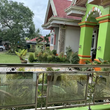 Loboc Airbnb Travellers Inn