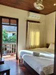 Tingkham Guesthouse - Homestays