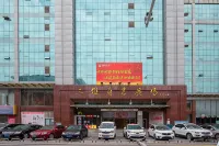Days Hotel & Suites by Wyndham Jiaozuo - parking