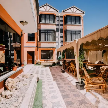 Las Tholas Hotel