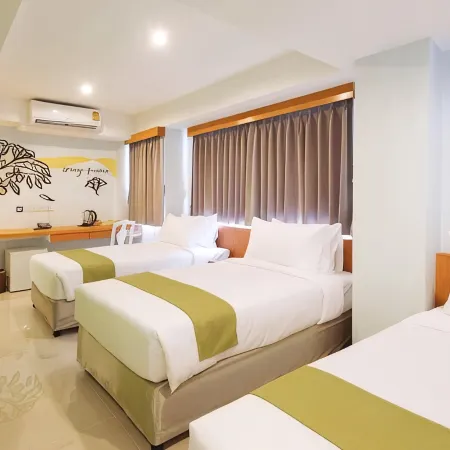 Patra Boutique Hotel Отели рядом с достопримечательностью «Пратунам»