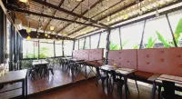 โรงแรมไอโฮเท็ล