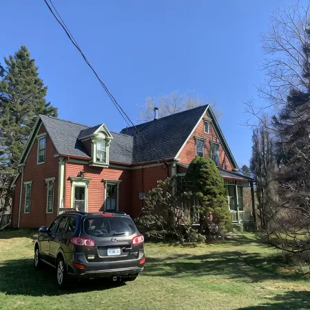 Cozy south shore home close to beautiful beaches!