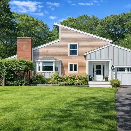 Modern 4BR Escape • w/ Jeep Wrangler • Near Town • Patio, Fire Pit & Hot Tub