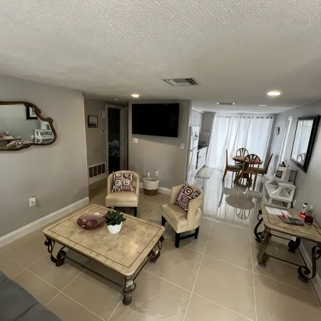 Cozy,comfy and clean 2 bedroom/one bath apartment