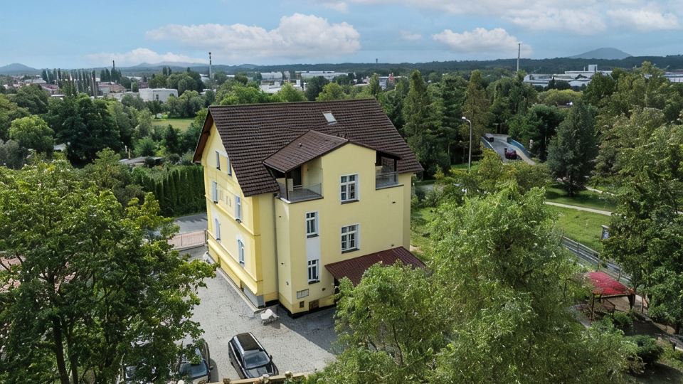 Breathtaking Art Nouveau Villa in Ceska Lipa - privacy and touch of luxury