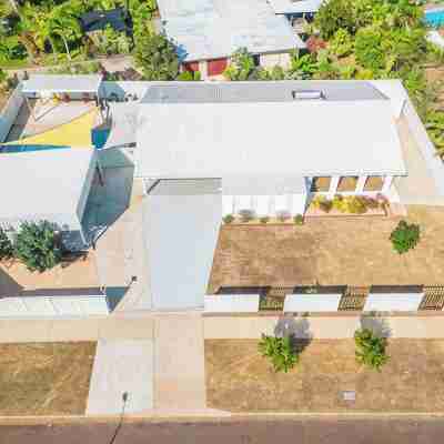 Nightcliff Exquisite Family Home with Pool Hotel Exterior
