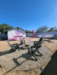 Charming 2-bedroom house with a unique pink esthetic - 3-Star