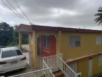 Private Country house 5 miles from beach 阿瓜達酒店