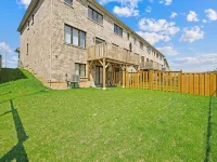 Cozy home minutes from Niagara Falls Hotels in Thorold