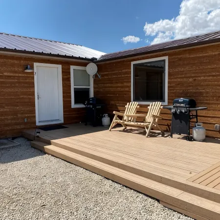 Peaceful Mountain View 2-bedroom Cabin