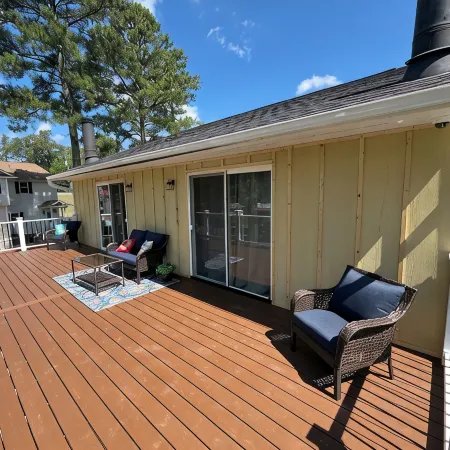 LAKE FRONT WITH GORGEOUS VIEWS & SPACIOUS BACKYARD + LOTS OF AMENITIES