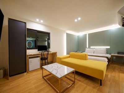 Forest 701 Hotel