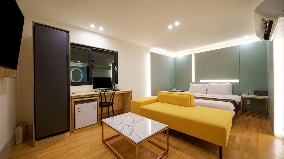 Forest 701 Hotel
