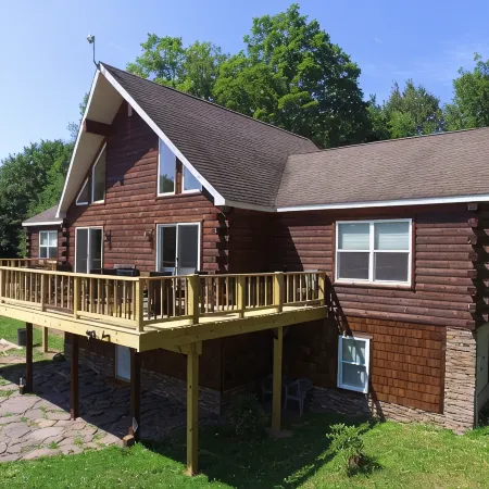 Catskills Retreat with Theater, Hot Tub and Games