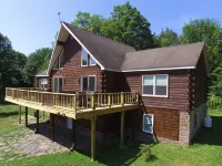 Catskills Retreat with Theater, Hot Tub and Games