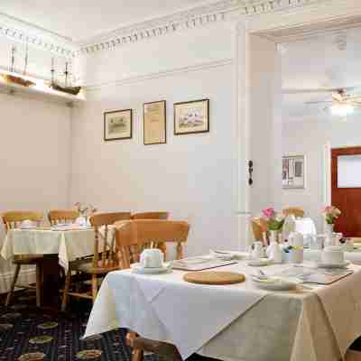 Helmsman Guesthouse Dining/Meeting Rooms