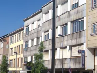 Hostal Costa Azul Hotels near Raxoi Palace