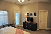 10-Star Rated Vacation Home, centrally located to 10-Star Mother Nature