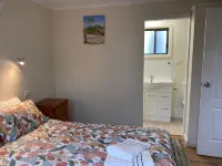 Vale Stay  -  gateway to beautiful McLaren Vale - breakfast