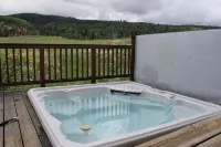 Spectacular Summer Retreat! Lux Home 4Br+Loft/4.5BTH; Hot Tub,Deck;Amazing Views - Wifi