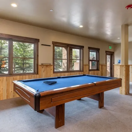 Private Hot Tub, Walk to Main St, Close to Ski Resorts, Incredible Views