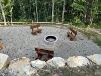 "Hilltop Hideaway"  - A "GEM" in beautiful Hocking Hills ! - シャレー